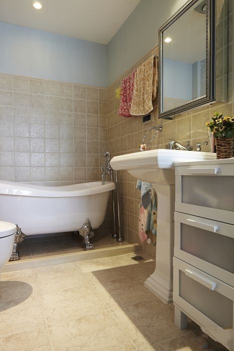 高貴特寫(xiě)地中海美式混搭三居室風(fēng)格裝修